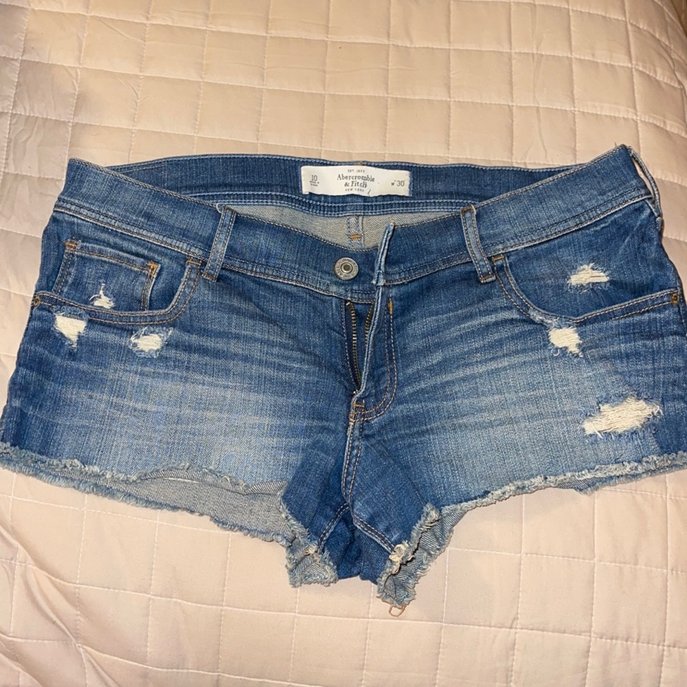 Abercrombie & Fitch jean shorts. 10/30.